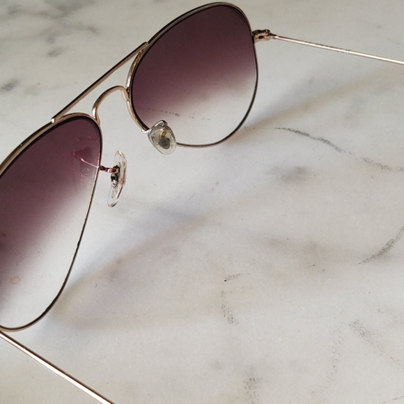 Gold Trimmed Ray Bans - Picture 4 of 9